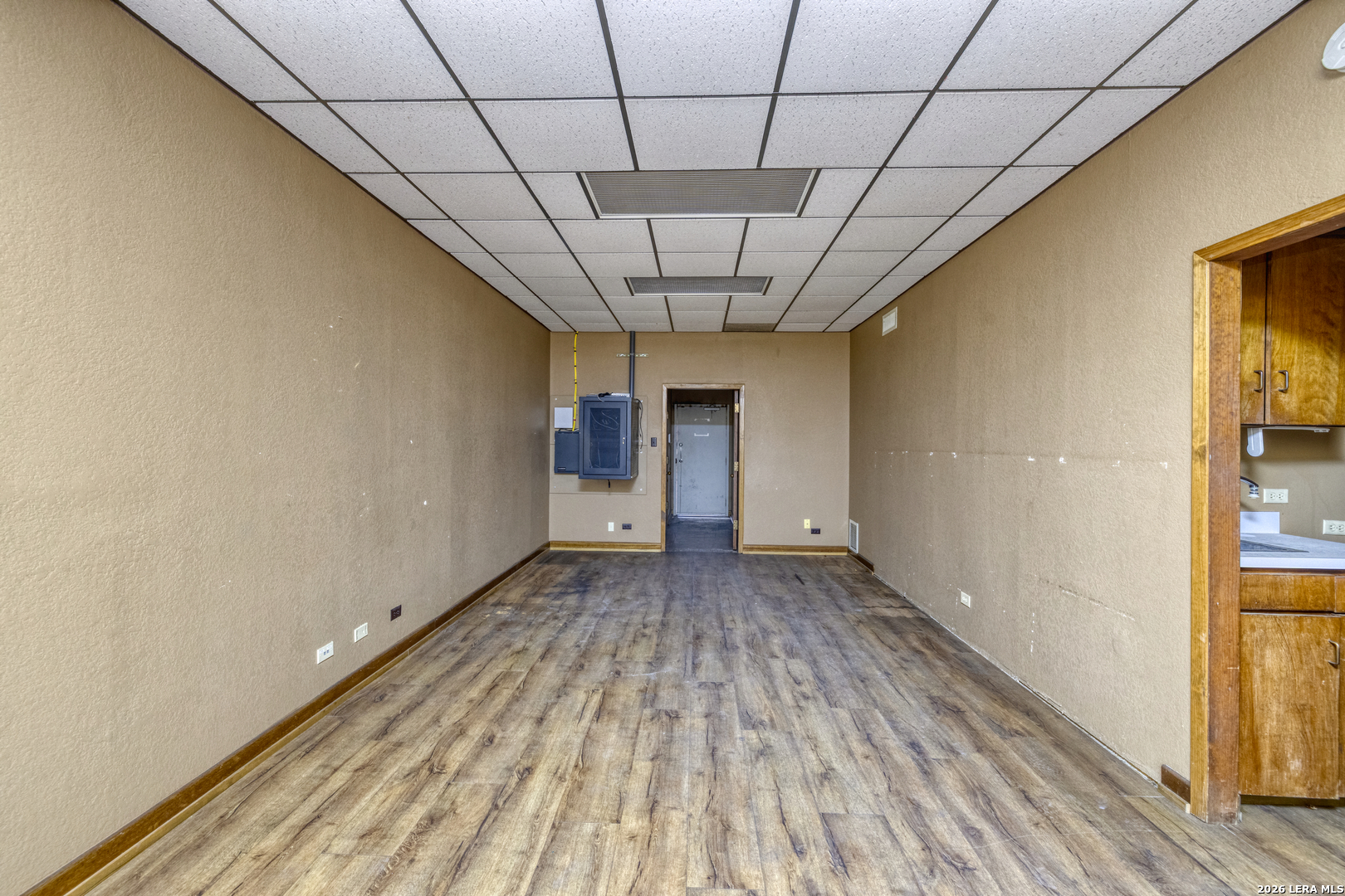 300 E Oak Uvalde TX 78801