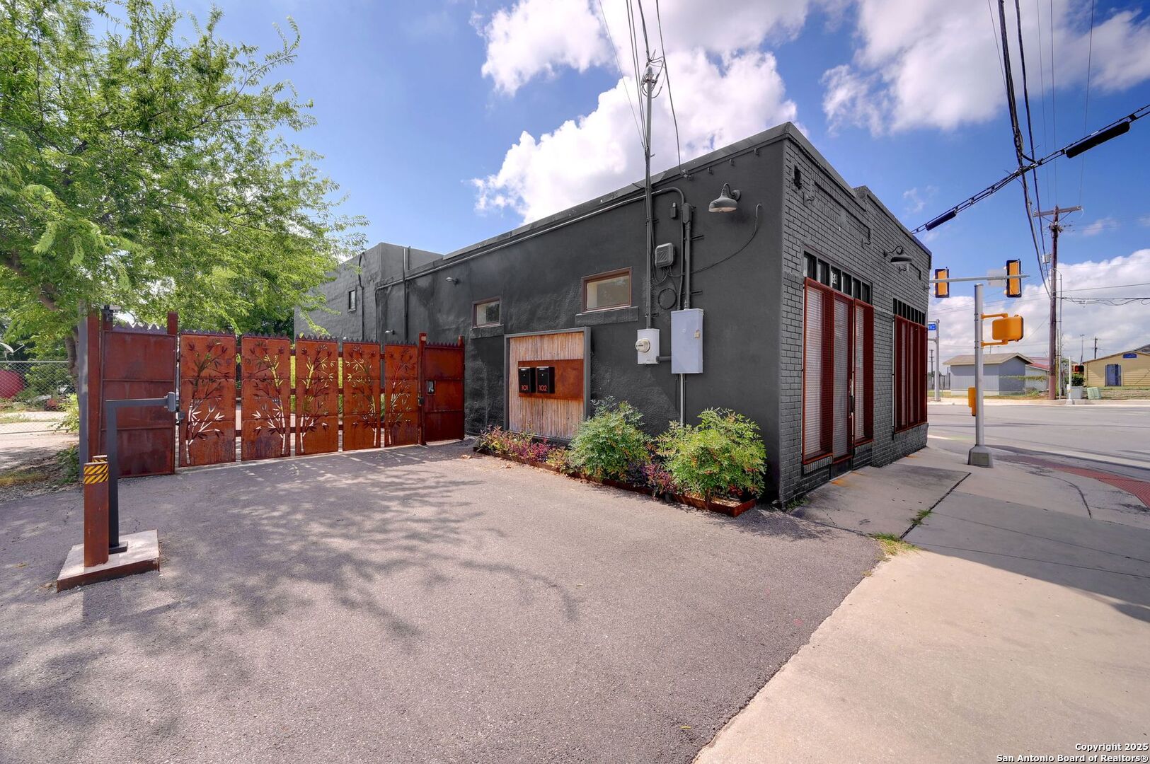 154 Fredericksburg San Antonio TX 78201