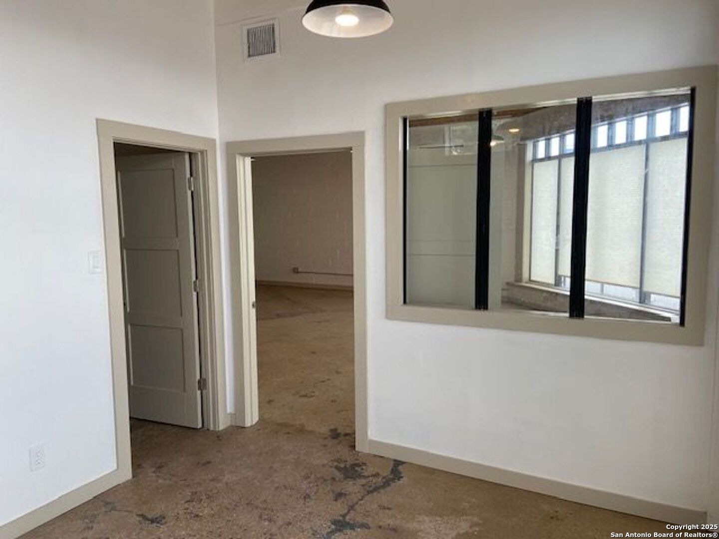 154 Fredericksburg San Antonio TX 78201