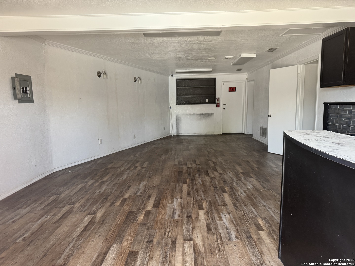 6617 S Flores San Antonio TX 78214