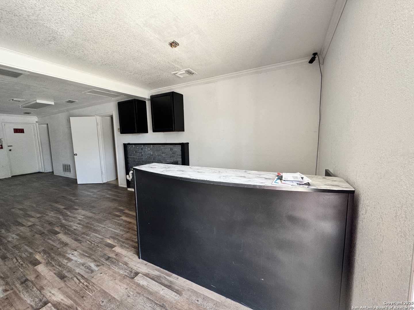 6617 S Flores San Antonio TX 78214