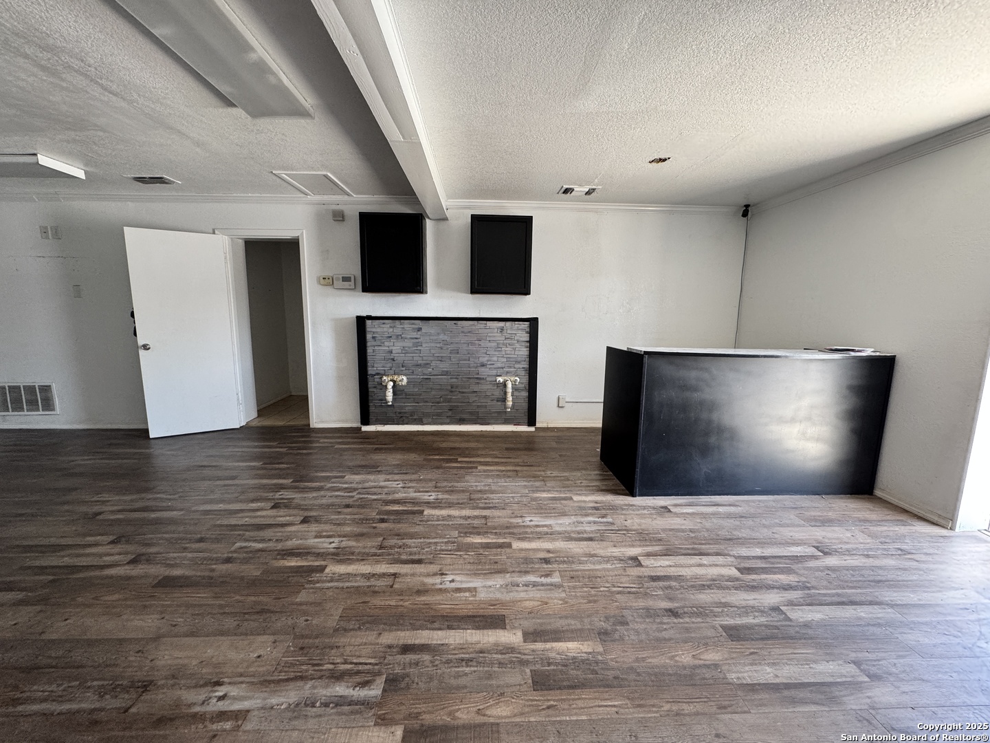 6617 S Flores San Antonio TX 78214