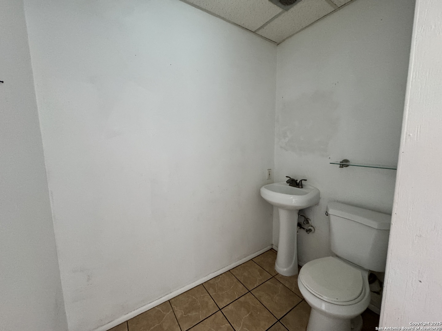 6617 S Flores San Antonio TX 78214