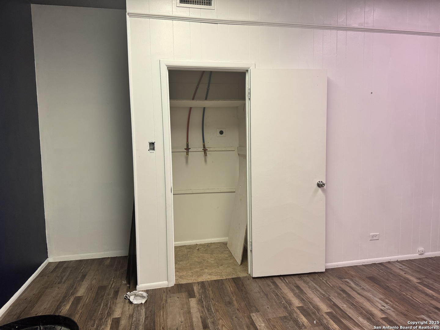 6617 S Flores San Antonio TX 78214