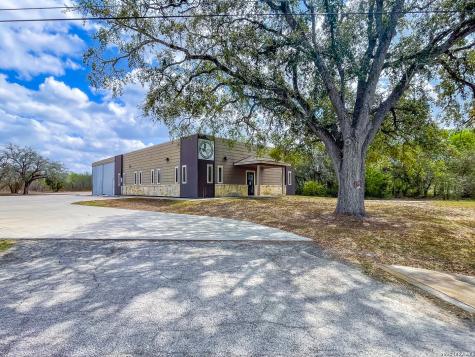1824 S Washington Street Beeville TX 78102