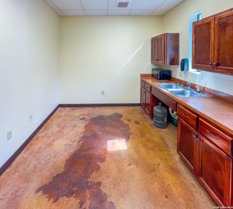 1824 S Washington Street Beeville TX 78102