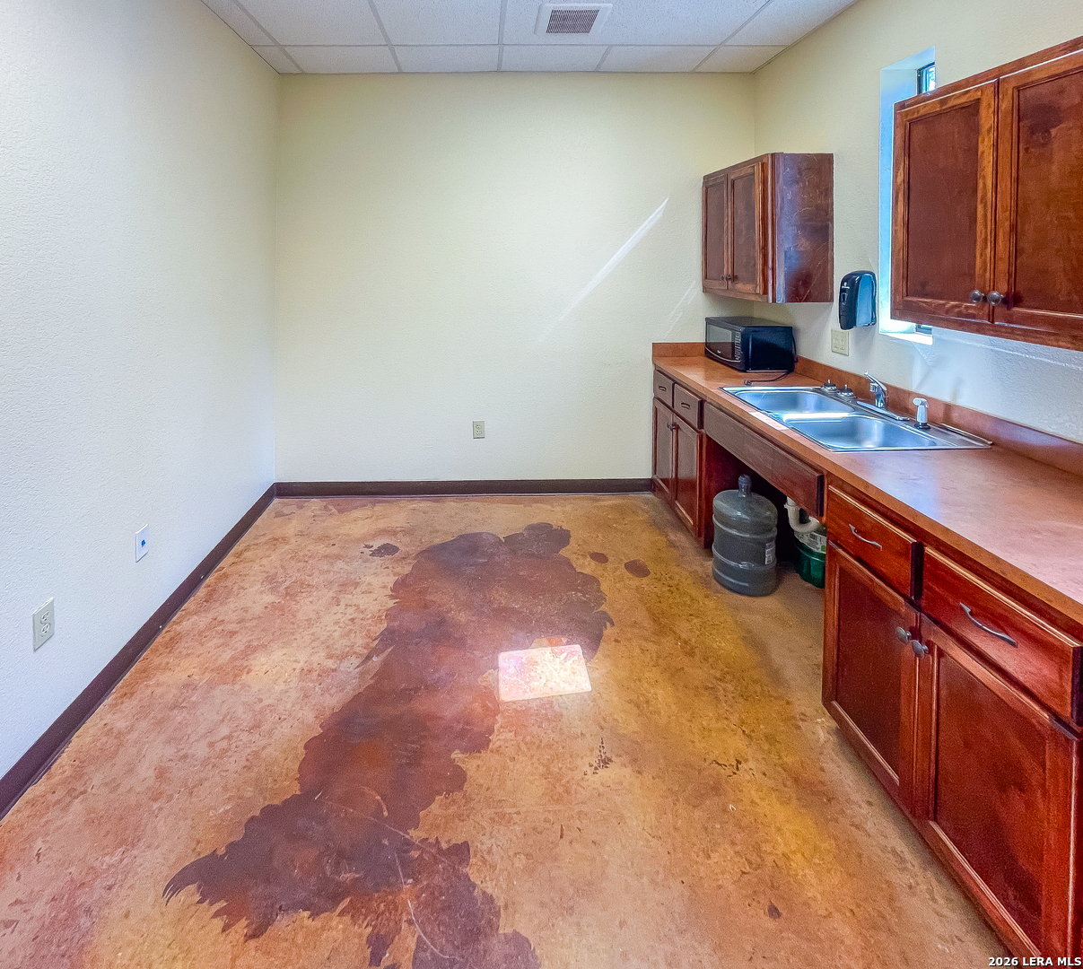 1824 S Washington Street Beeville TX 78102