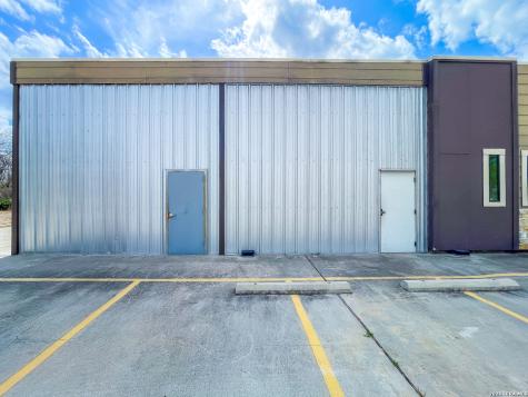 1824 S Washington Street Beeville TX 78102