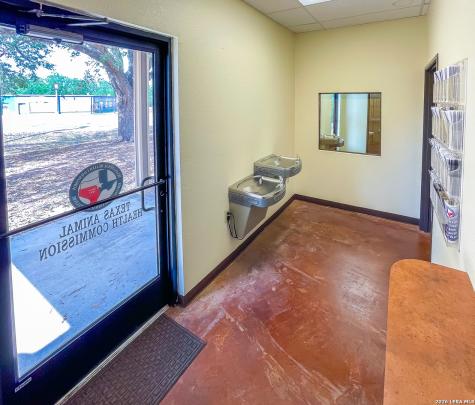 1824 S Washington Street Beeville TX 78102