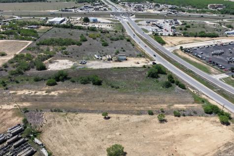 4390 S Loop 1604 E Elmendorf TX 78112