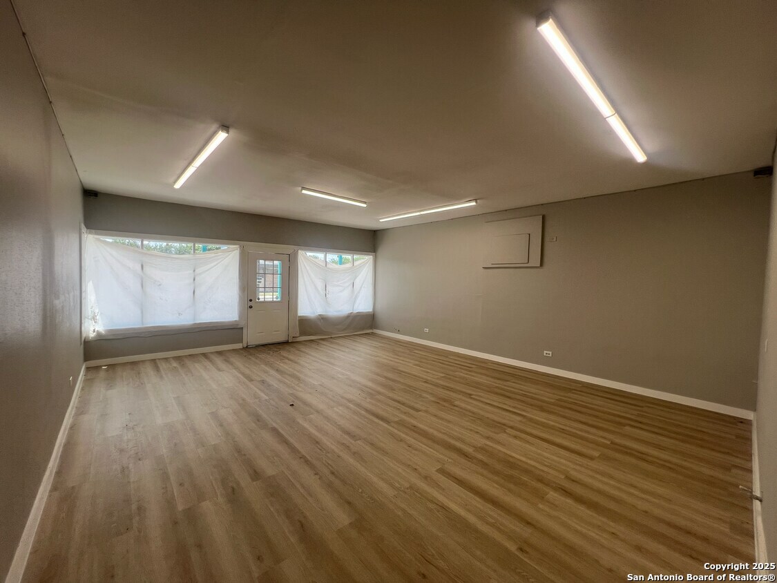 1500 Fredericksburg Road San Antonio TX 78201