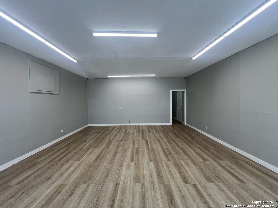 1500 Fredericksburg Road San Antonio TX 78201