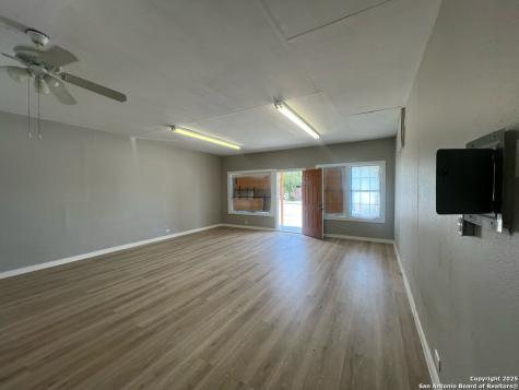 1500 Fredericksburg Road San Antonio TX 78201