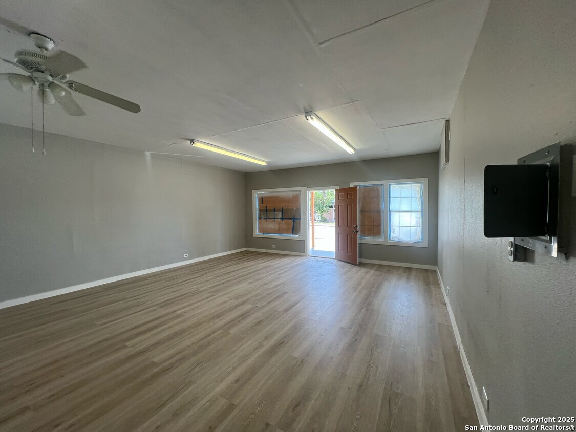 1500 Fredericksburg Road San Antonio TX 78201