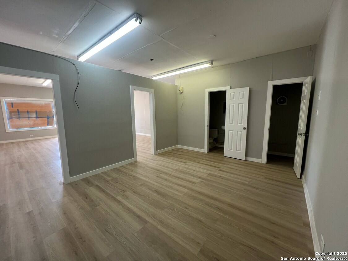 1500 Fredericksburg Road San Antonio TX 78201