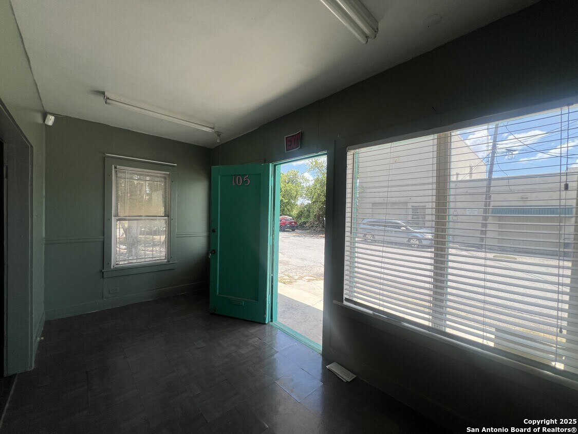 1500 Fredericksburg Road San Antonio TX 78201