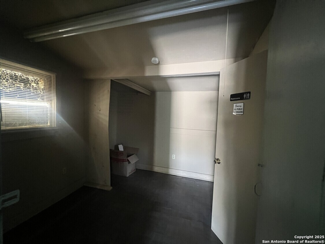 1500 Fredericksburg Road San Antonio TX 78201