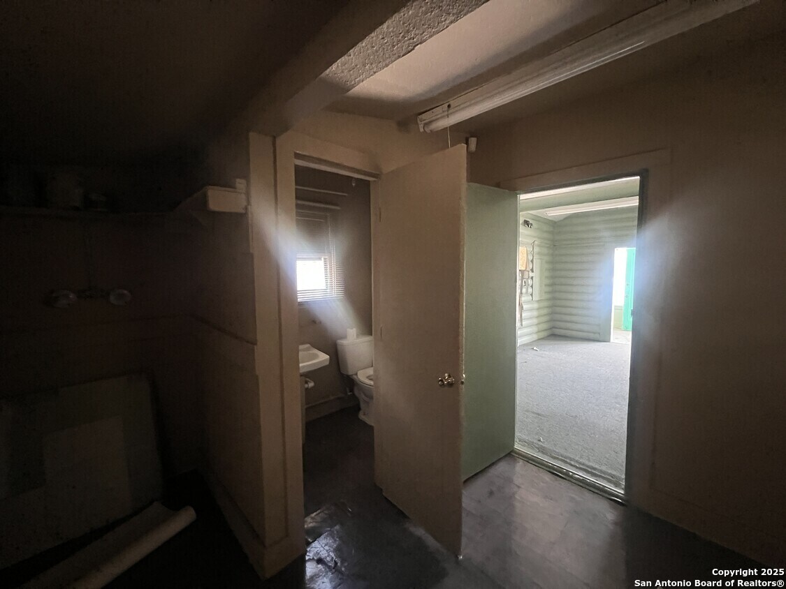 1500 Fredericksburg Road San Antonio TX 78201