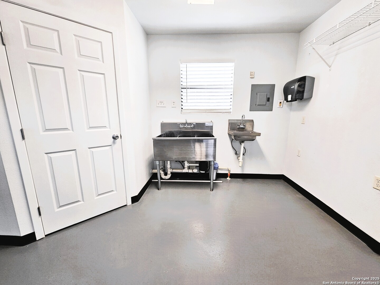 9926 Fm 1283 Lakehills TX 78063