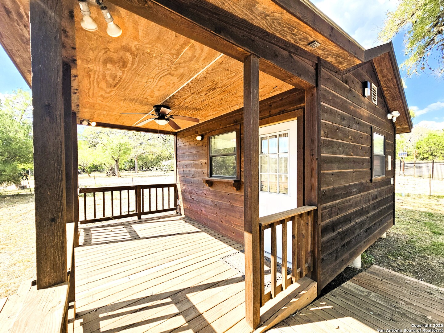 9926 Fm 1283 Lakehills TX 78063