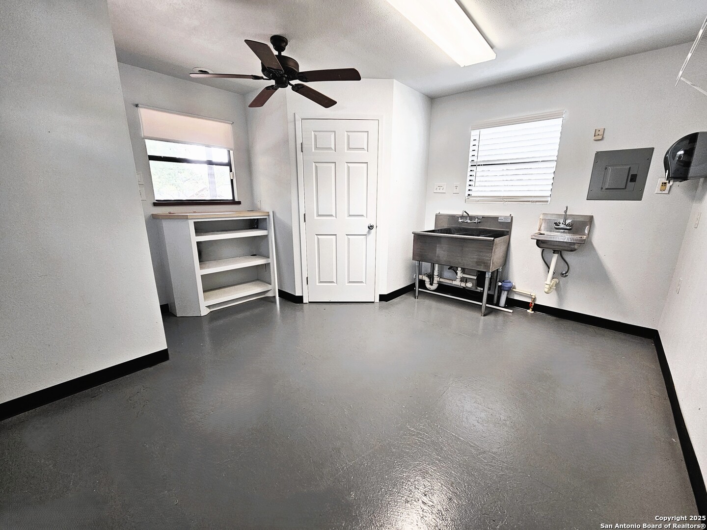 9926 Fm 1283 Lakehills TX 78063