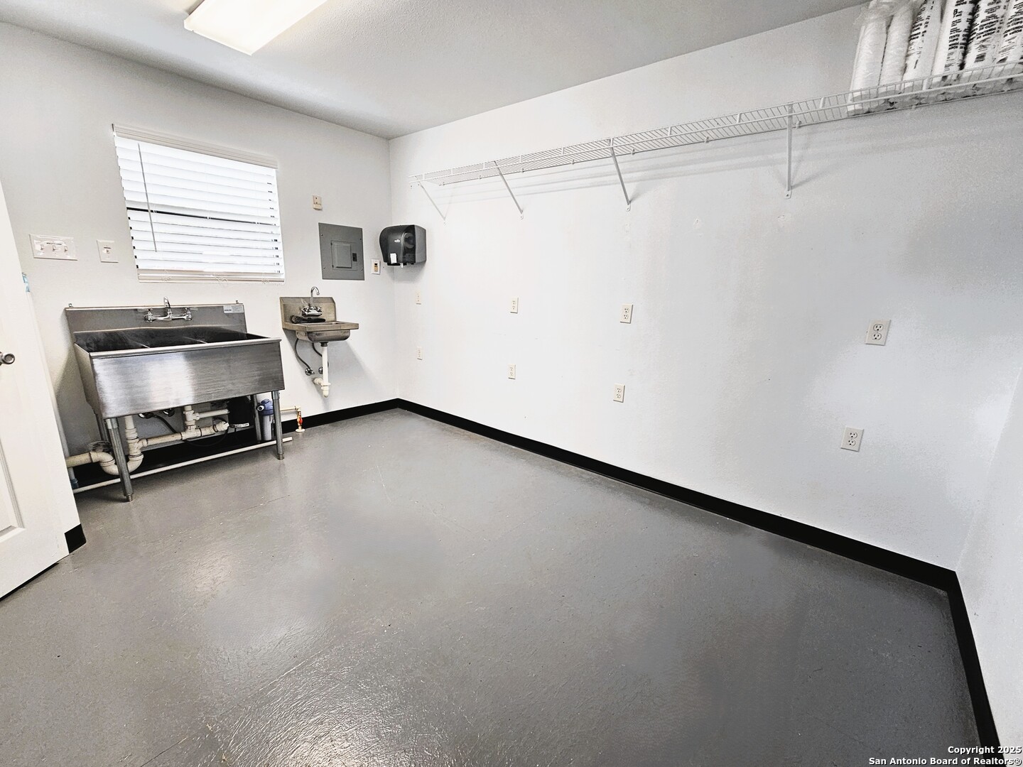 9926 Fm 1283 Lakehills TX 78063