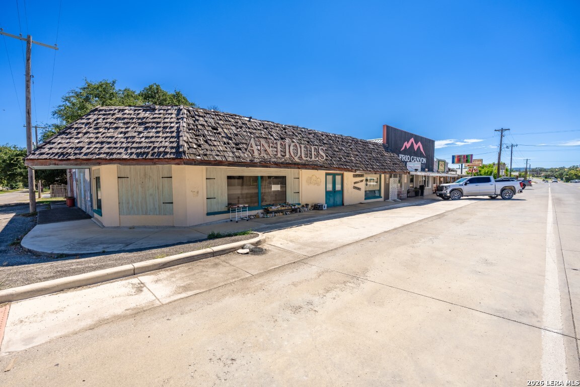 210 S Us Highway 83 Leakey TX 78873