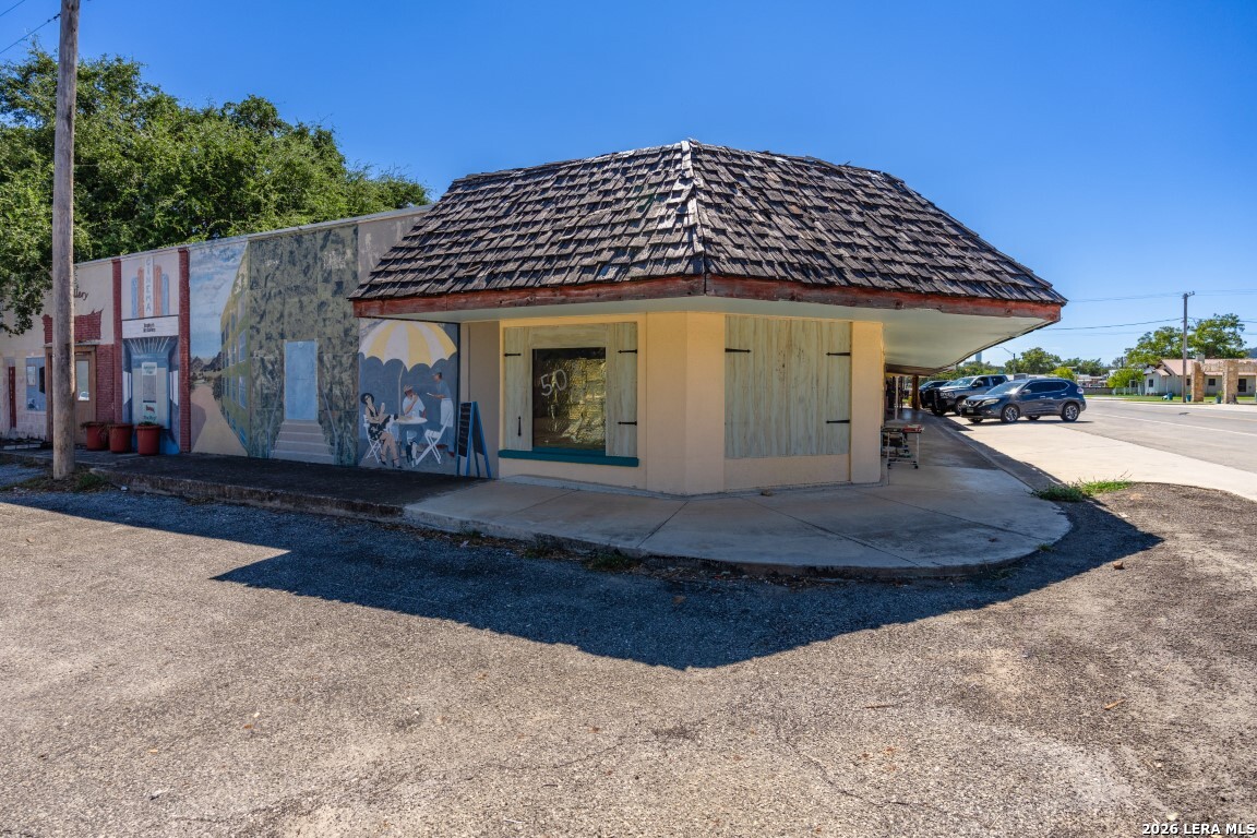 210 S Us Highway 83 Leakey TX 78873