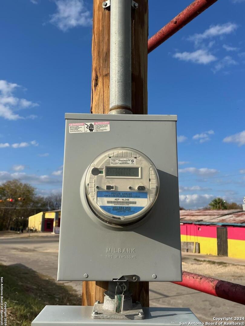 1774 Highway 132 N North Natalia TX 78059