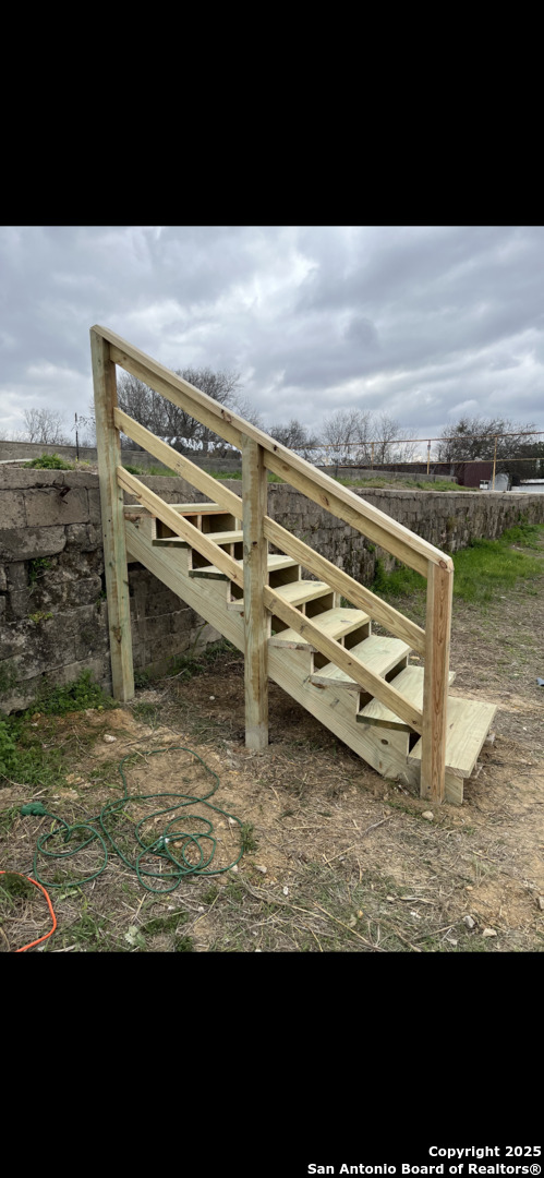 1774 Highway 132 N North Natalia TX 78059