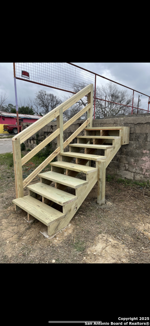 1774 Highway 132 N North Natalia TX 78059