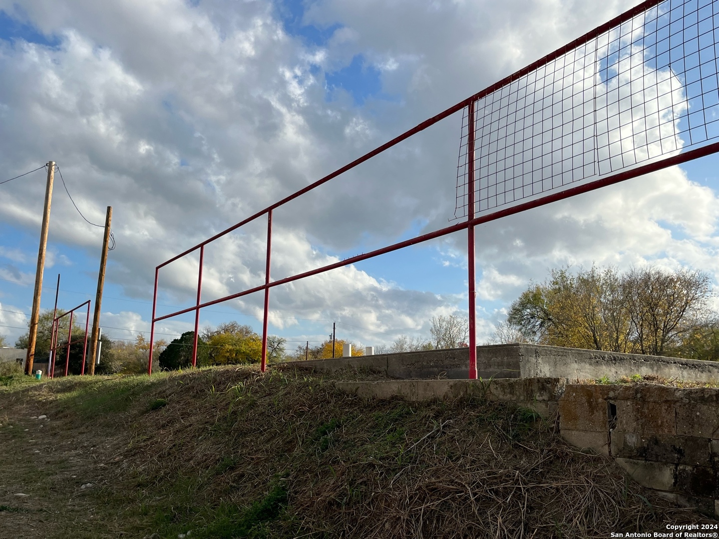 1774 Highway 132 N North Natalia TX 78059