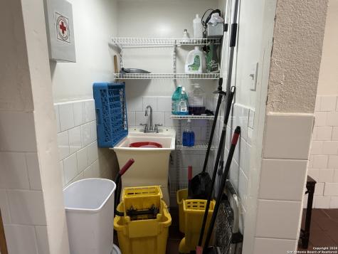 5402 S Zarzamora San Antonio TX 78211