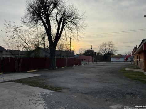 5402 S Zarzamora San Antonio TX 78211
