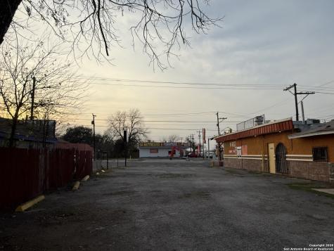 5402 S Zarzamora San Antonio TX 78211