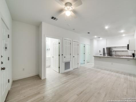 1501 E Southcross Boulevard San Antonio TX 78223