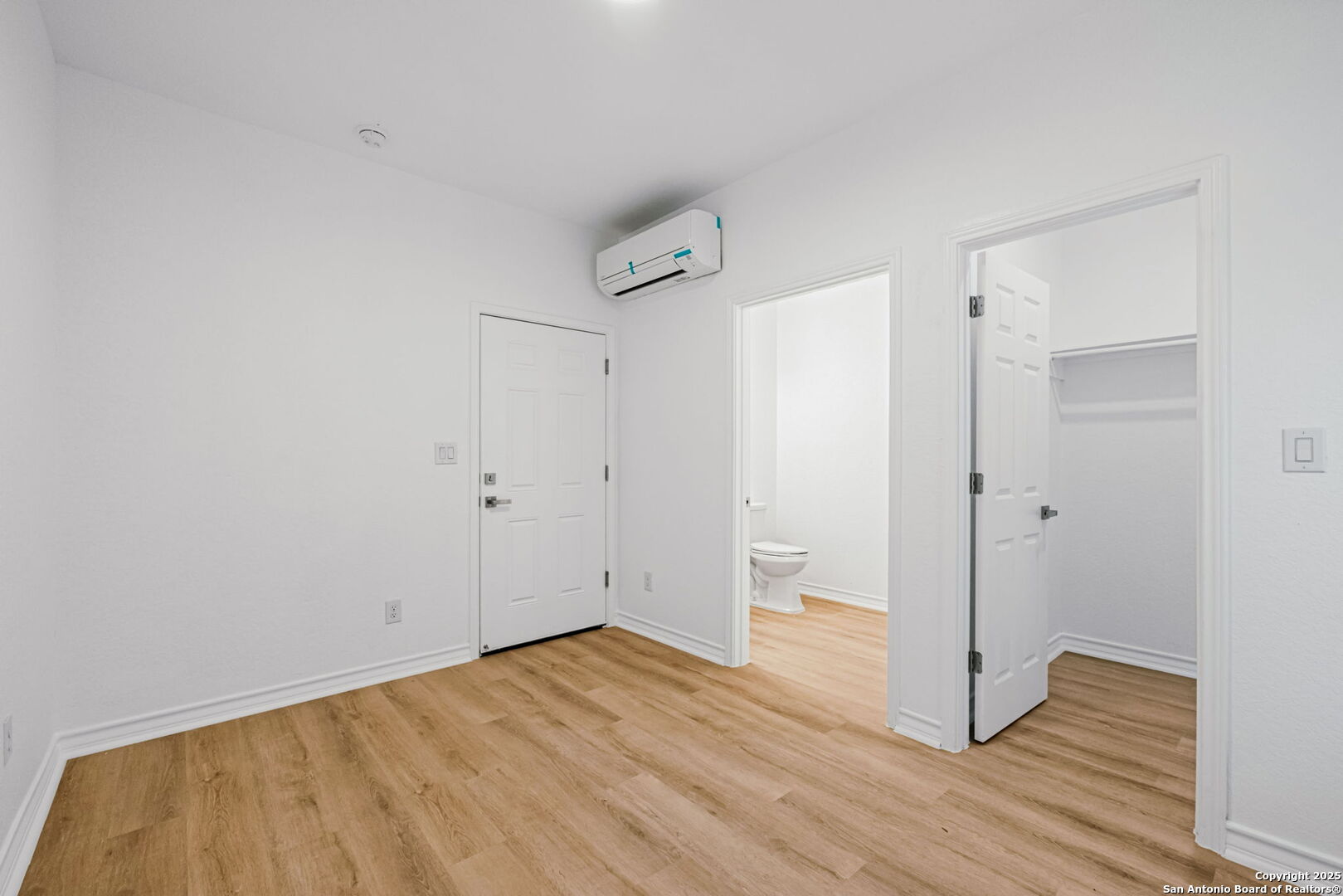 1502 S Walters San Antonio TX 78210