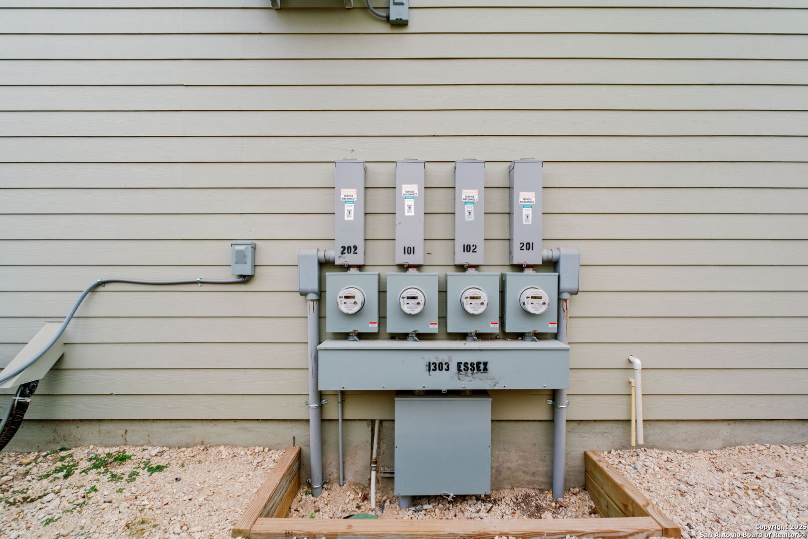 1502 S Walters San Antonio TX 78210