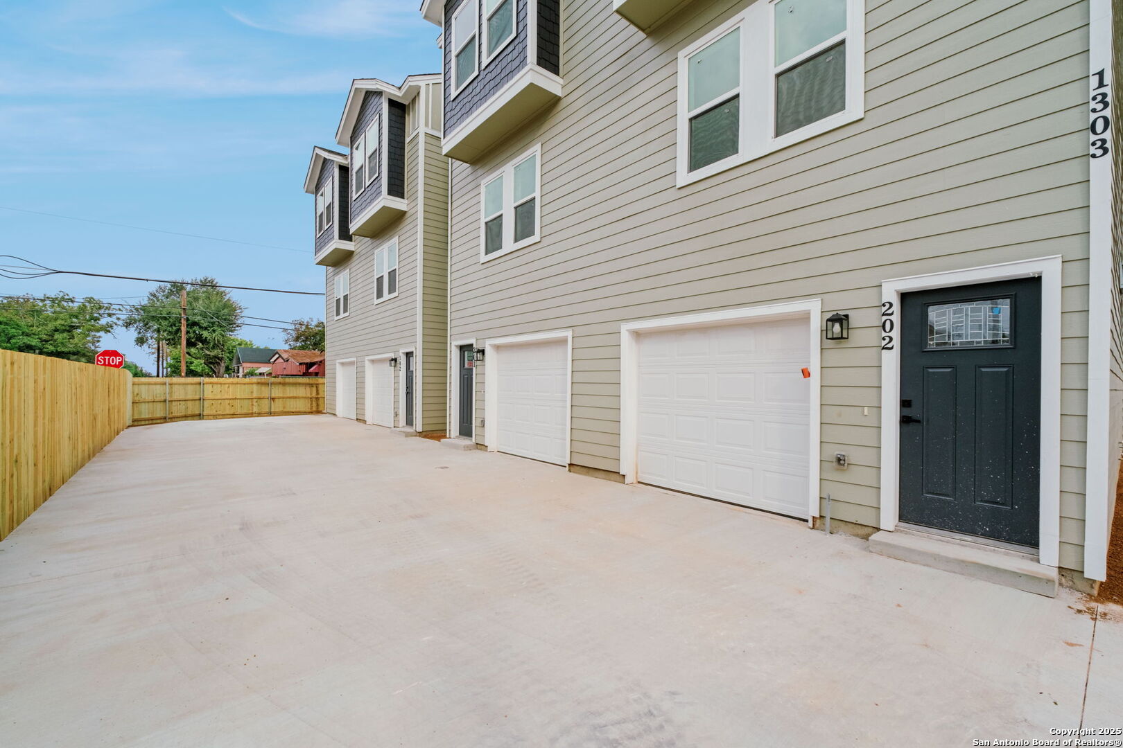 1502 S Walters San Antonio TX 78210