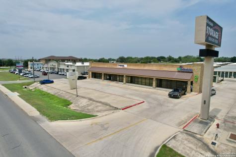 1222 W Oaklawn Road Pleasanton TX 78064