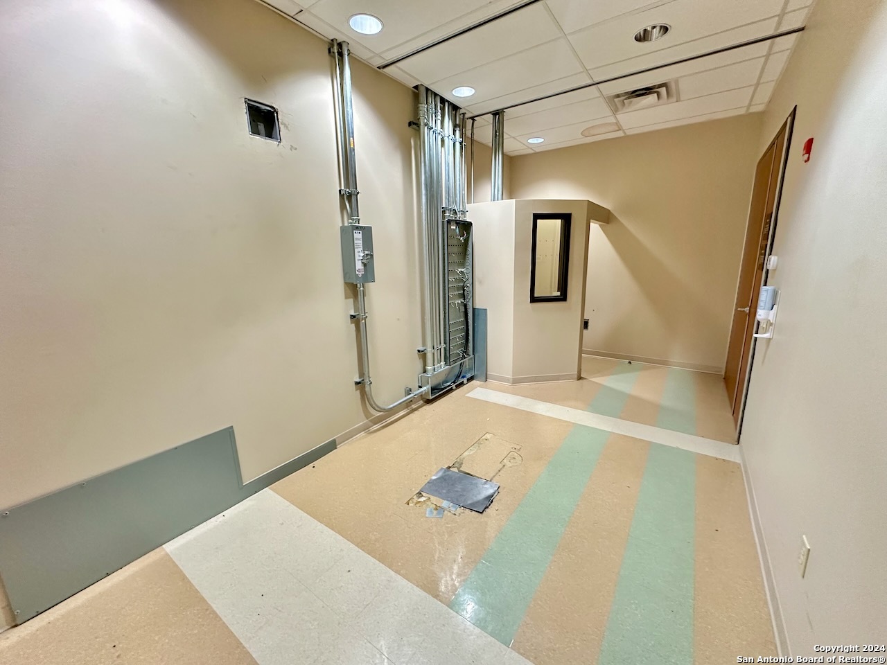 1222 W Oaklawn Road Pleasanton TX 78064