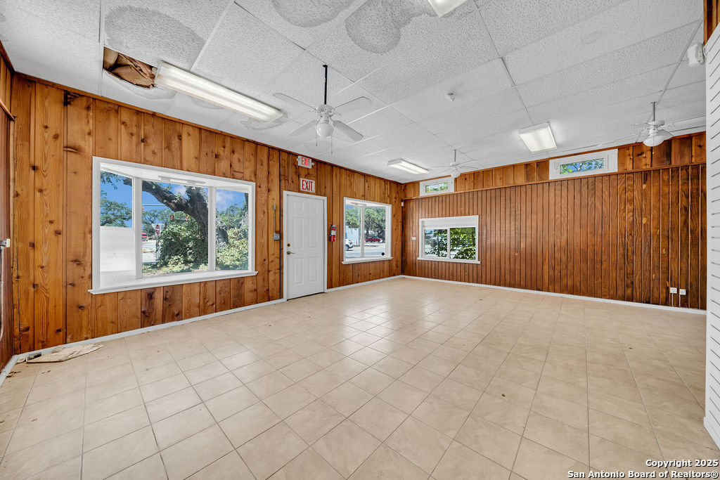 918 E Highway 97 Pleasanton TX 78064