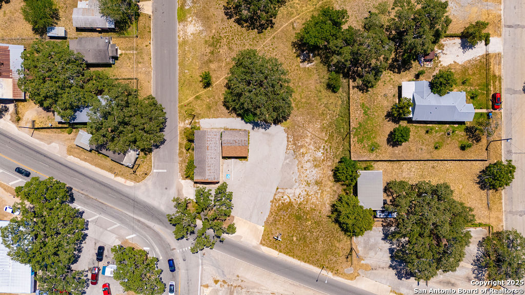 918 E Highway 97 Pleasanton TX 78064