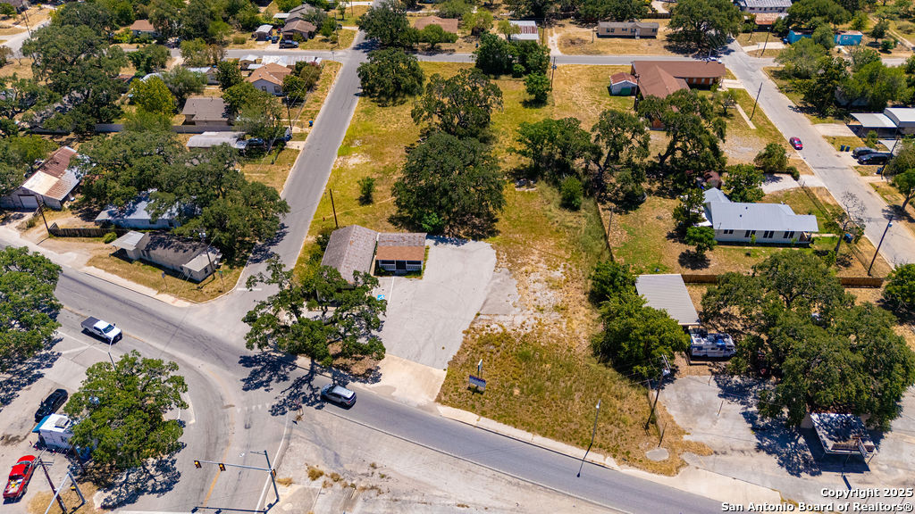 918 E Highway 97 Pleasanton TX 78064