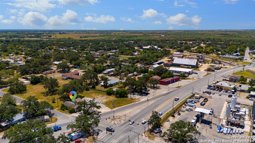 918 E Highway 97 Pleasanton TX 78064