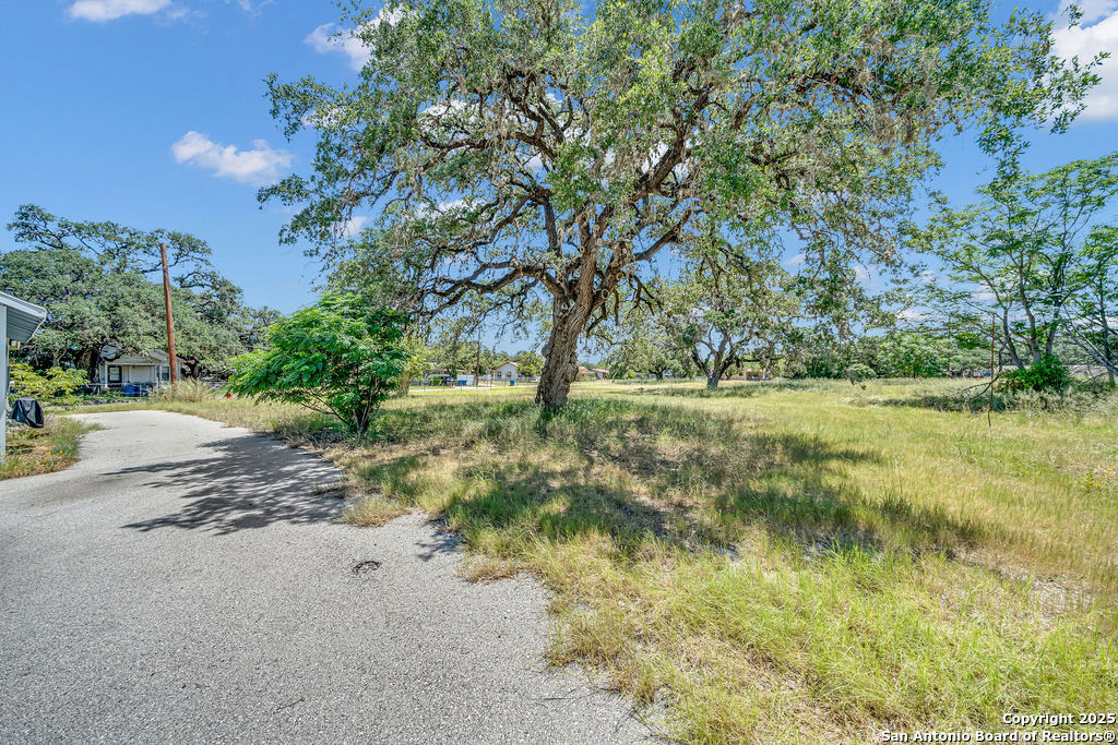 918 E Highway 97 Pleasanton TX 78064