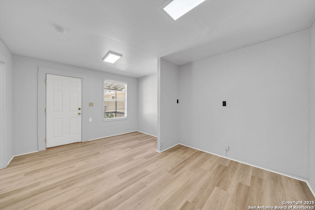 918 E Highway 97 Pleasanton TX 78064