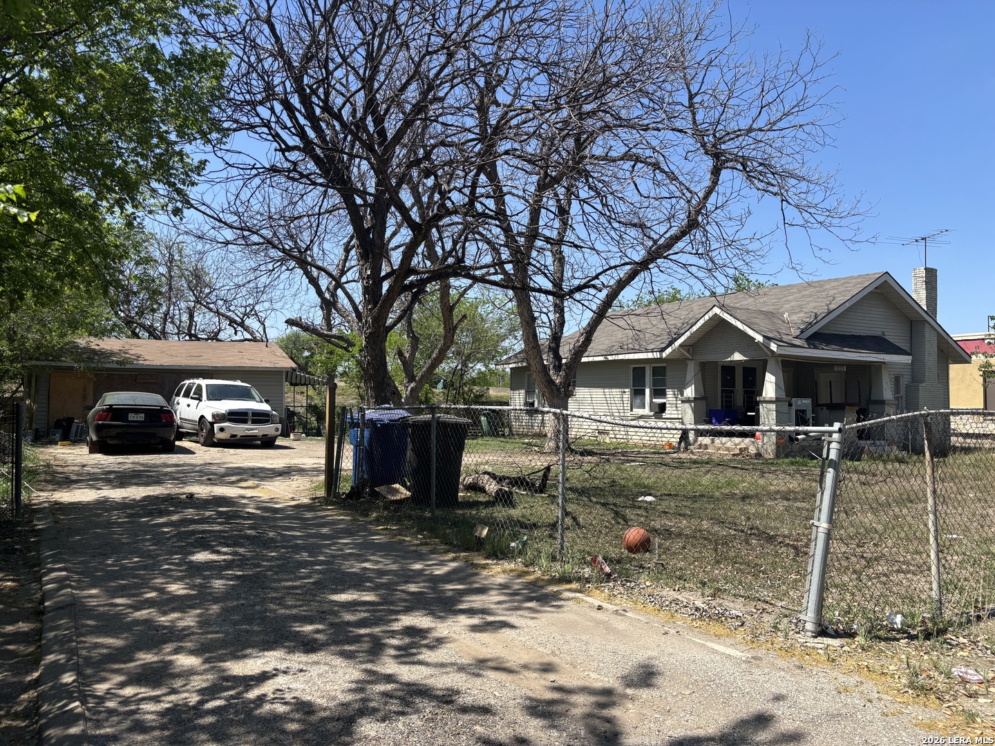 1235 & 1247 Commercial San Antonio TX 78221