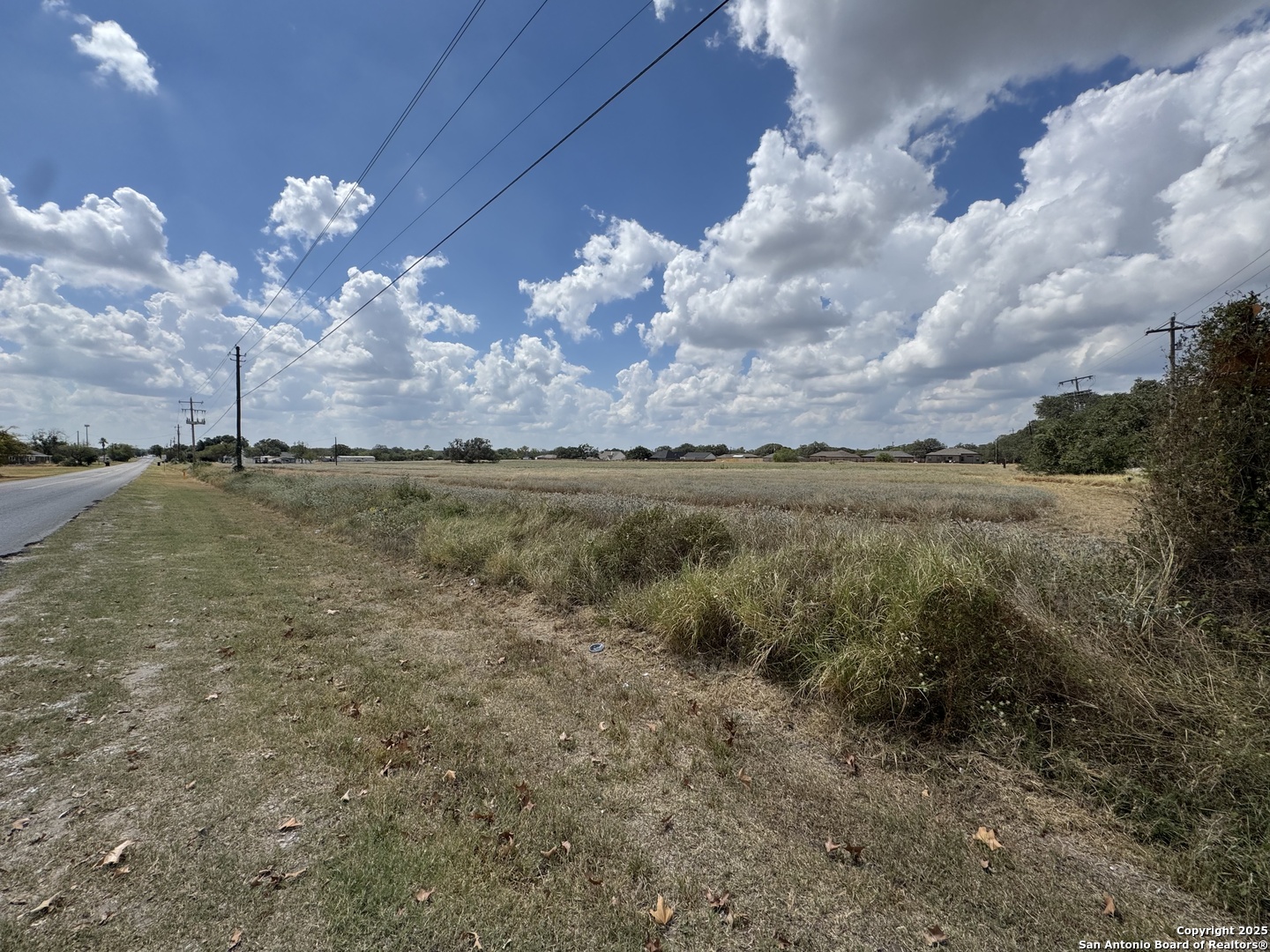 00 Colonial Parkway Devine TX 78016