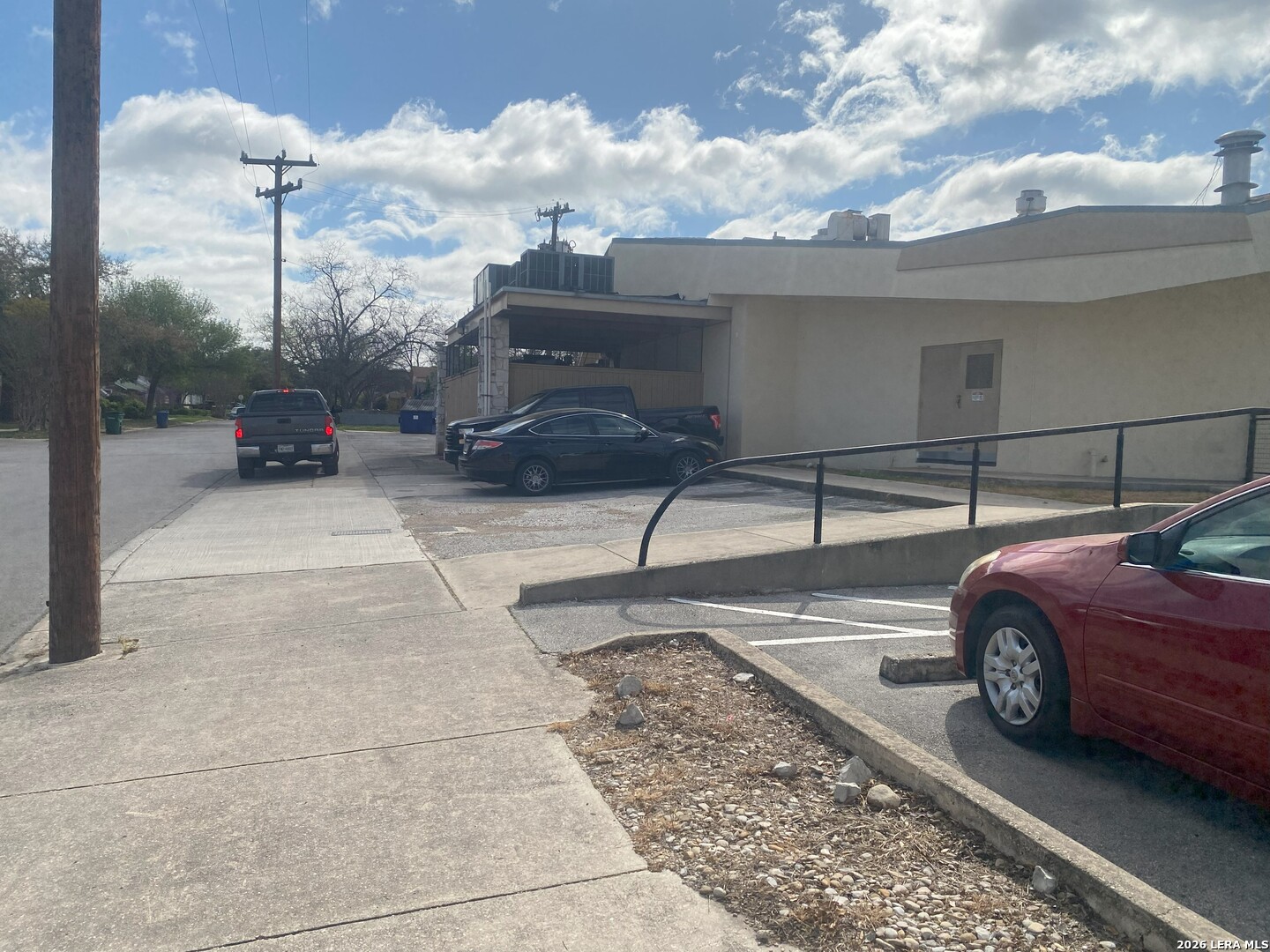 351 W Hildebrand San Antonio TX 78212